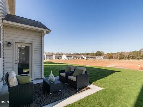 1561 Briar Brook Lane Zebulon NC 27597