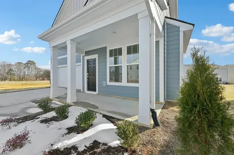 513 Hipwood Drive Zebulon NC 27597