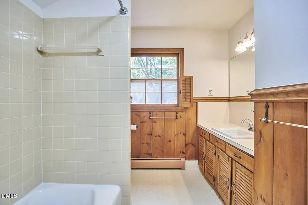 2152 Lakeshore Court Chapel Hill NC 27514