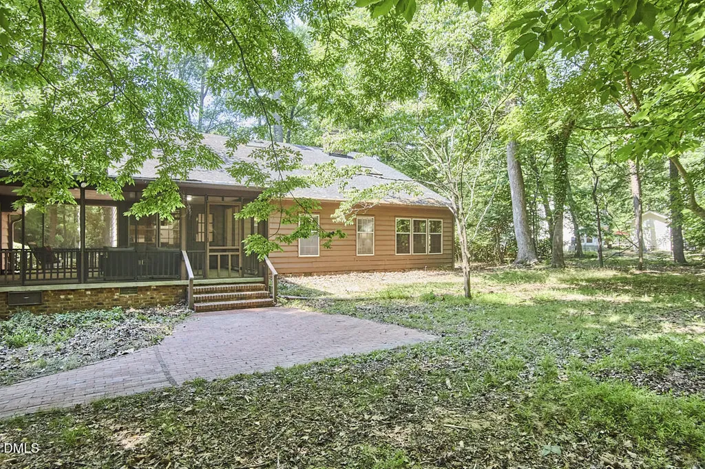 2152 Lakeshore Court Chapel Hill NC 27514