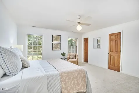 2152 Lakeshore Court Chapel Hill NC 27514