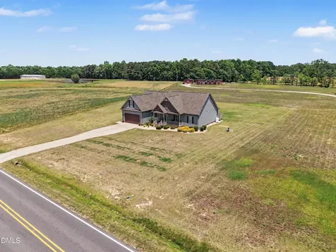 3587 Hannah Creek Road Benson NC 27504