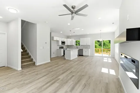 803 Lakeside Avenue Burlington NC 27217