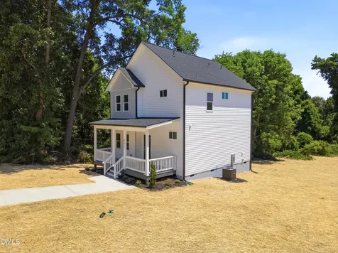 805 Lakeside Avenue Burlington NC 27217