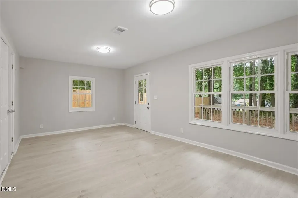 609 Juno Court Raleigh NC 27610