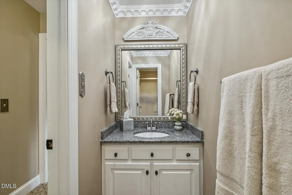 6909 Darcy Lane Raleigh NC 27606