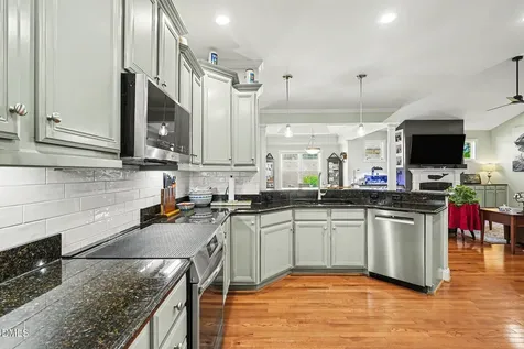 812 Canyoncreek Lane Fuquay Varina NC 27526