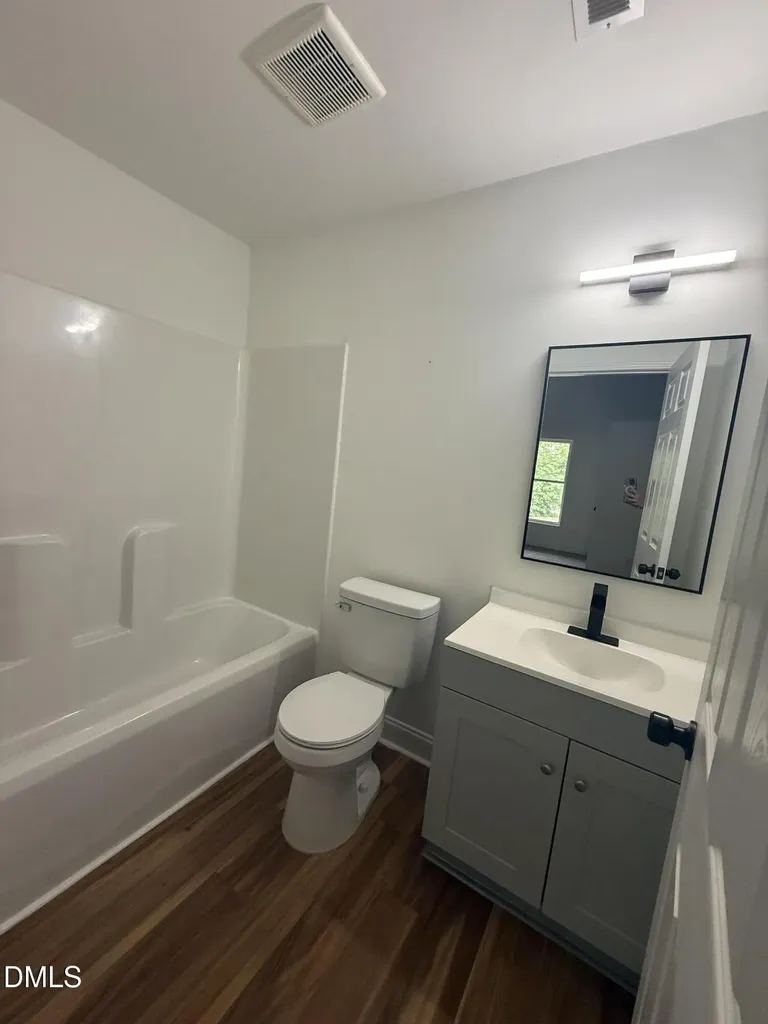 407 N King Avenue Dunn NC 28334