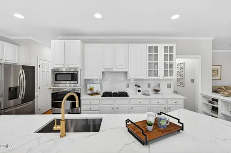 104 Circle On The Green Cary NC 27519