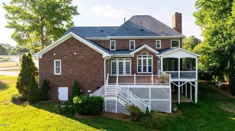 104 Circle On The Green Cary NC 27519