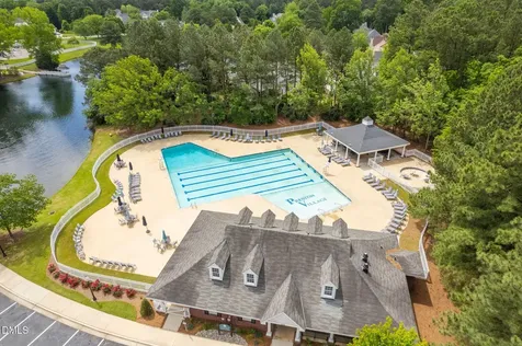 104 Circle On The Green Cary NC 27519