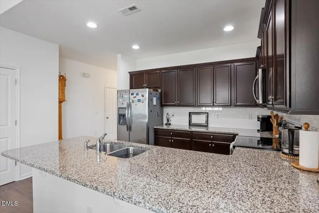145 S Great White Way Clayton NC 27527