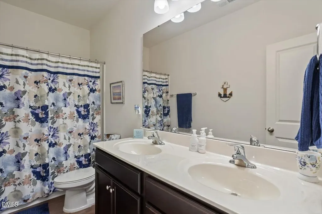 145 S Great White Way Clayton NC 27527