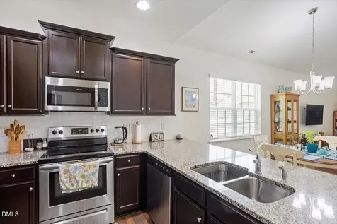 145 S Great White Way Clayton NC 27527