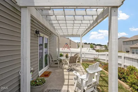 145 S Great White Way Clayton NC 27527
