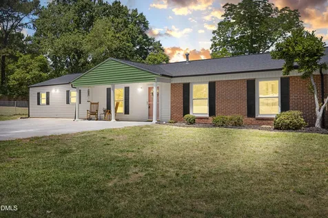 2612 Sapona Circle Sanford NC 27332