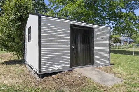 2612 Sapona Circle Sanford NC 27332