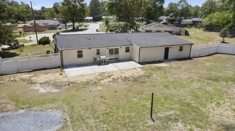 2612 Sapona Circle Sanford NC 27332