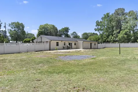 2612 Sapona Circle Sanford NC 27332