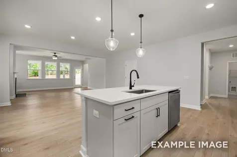 347 Queensferry Lane Aberdeen NC 28387