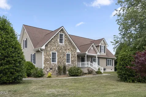 209 N Pointe Drive Louisburg NC 27549