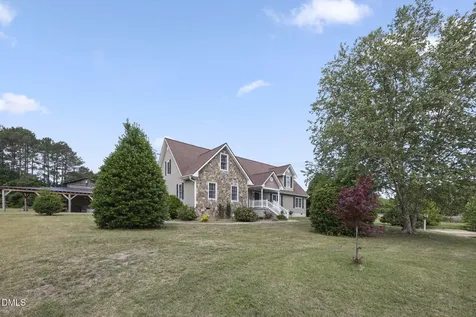 209 N Pointe Drive Louisburg NC 27549