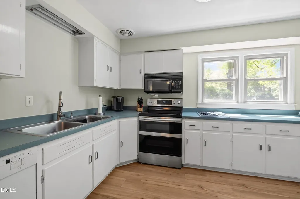 68 Oakwood Drive Chapel Hill NC 27517