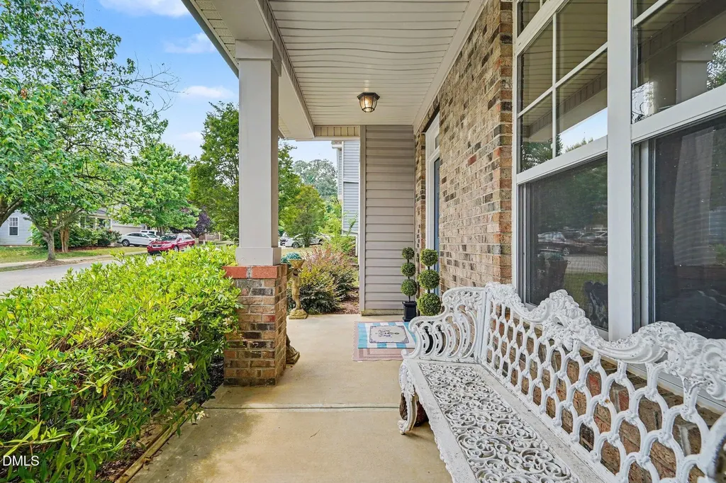 219 E Quailwood Drive Fuquay Varina NC 27526