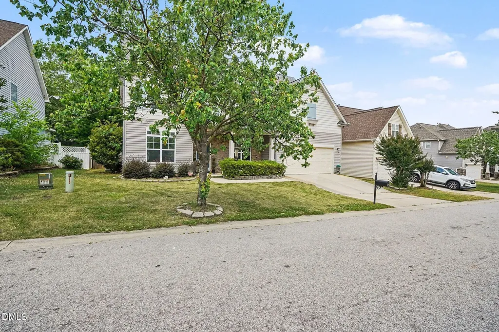 219 E Quailwood Drive Fuquay Varina NC 27526