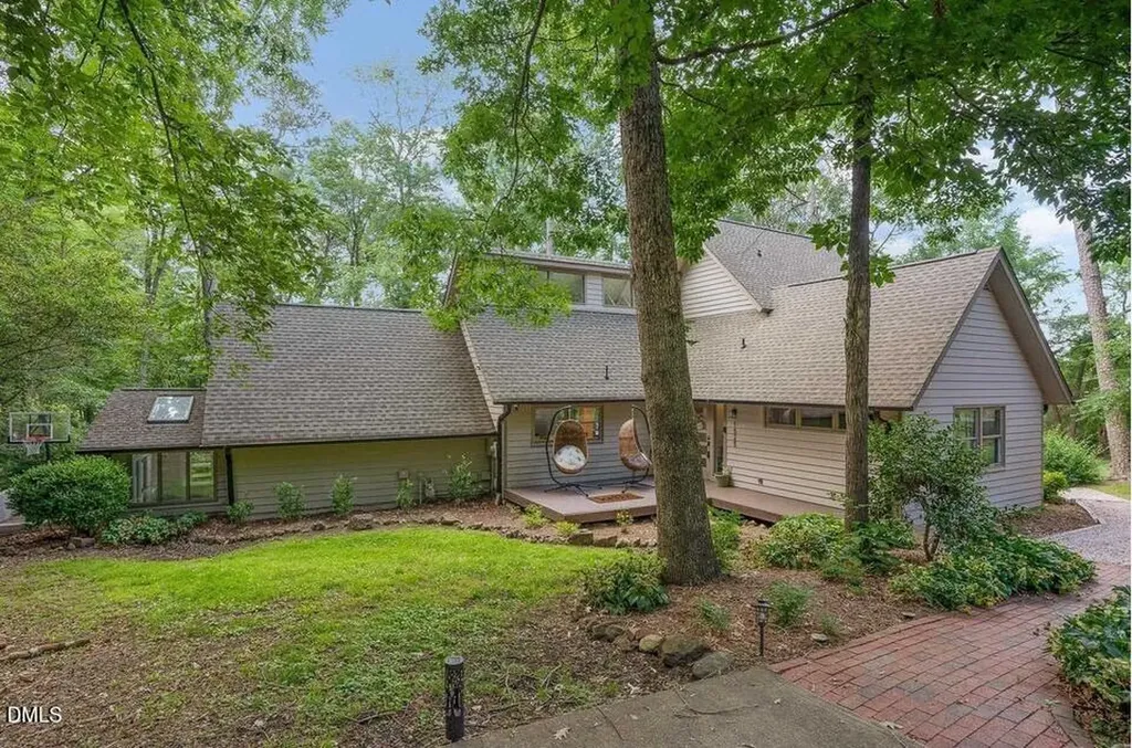 1525 Arboretum Drive Chapel Hill NC 27517