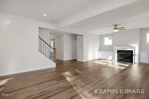 323 Queensferrry Lane Aberdeen NC 28387