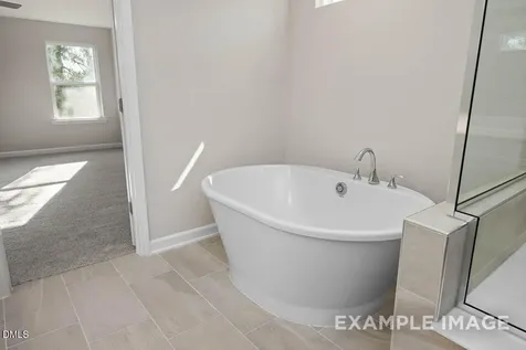 323 Queensferrry Lane Aberdeen NC 28387