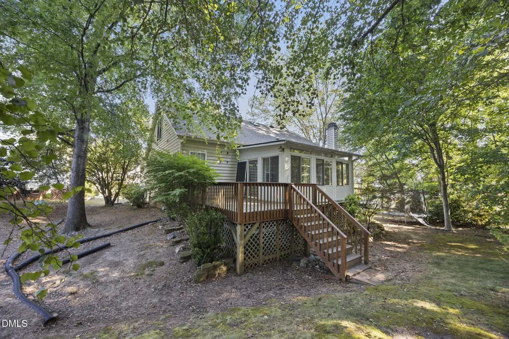 8704 Springhouse Lane Raleigh NC 27617