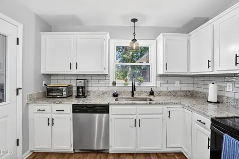 1437 Plantation Circle Asheboro NC 27205