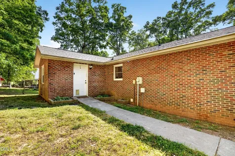 1437 Plantation Circle Asheboro NC 27205