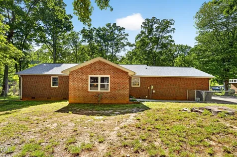 1437 Plantation Circle Asheboro NC 27205