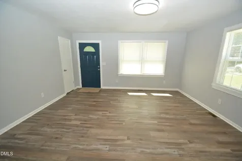 1013 Jeffreys Graham NC 27253
