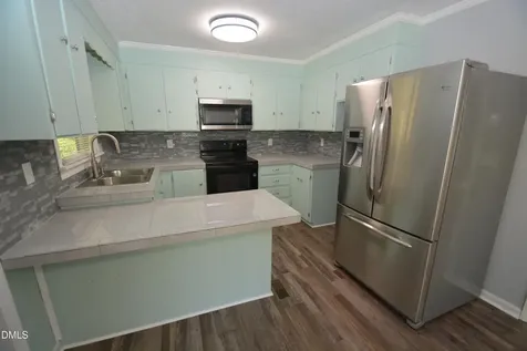 1013 Jeffreys Graham NC 27253