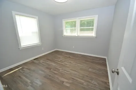 1013 Jeffreys Graham NC 27253