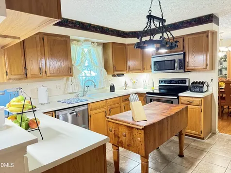 84 Wintergreen Road Henderson NC 27537