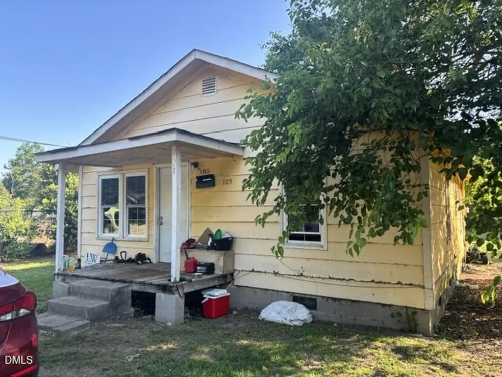 105 E Cole Street Dunn NC 28334