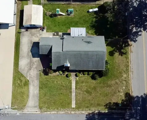 207 W Church Street Walstonburg NC 27888