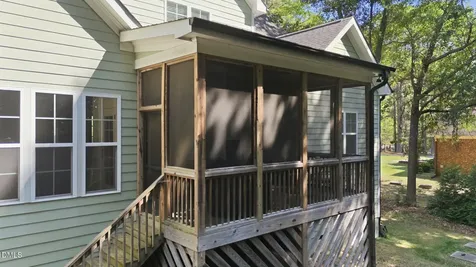 4821 Sweet Chestnut Lane Raleigh NC 27610
