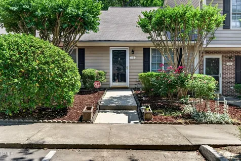 19 Crystal Oaks Court Durham NC 27707