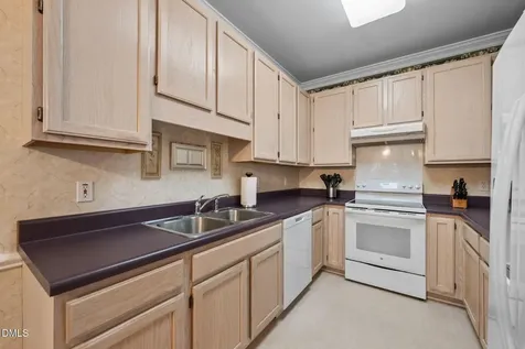 324 Vinca Circle Cary NC 27513