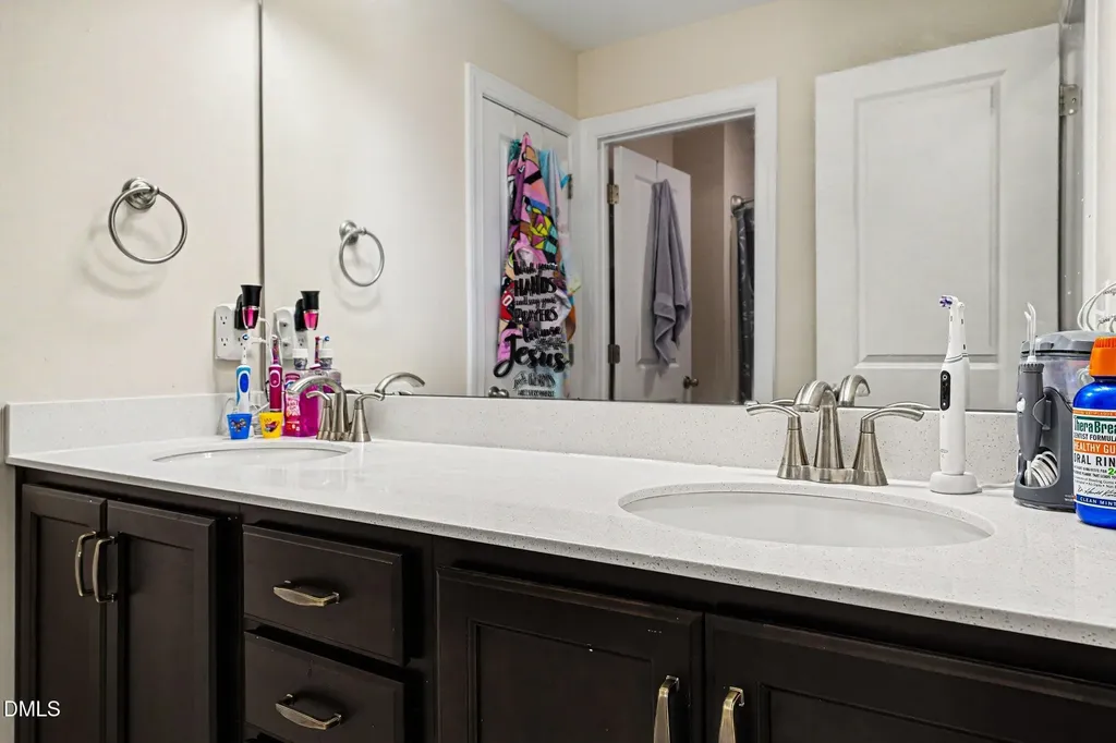 17 Barton Bay Lane Clayton NC 27520