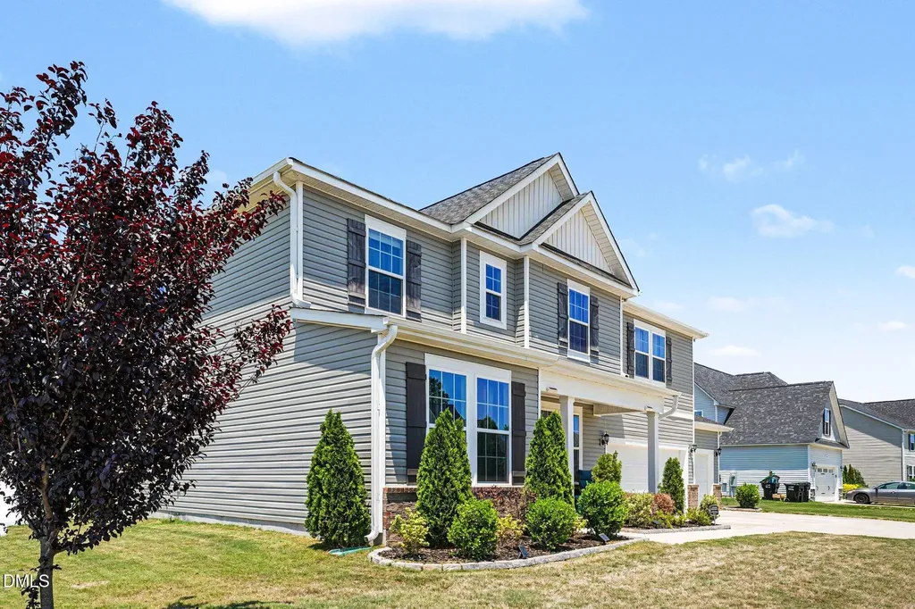 17 Barton Bay Lane Clayton NC 27520