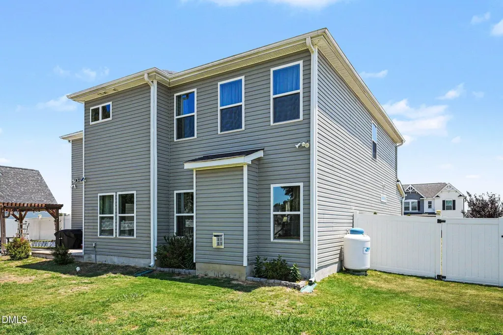17 Barton Bay Lane Clayton NC 27520