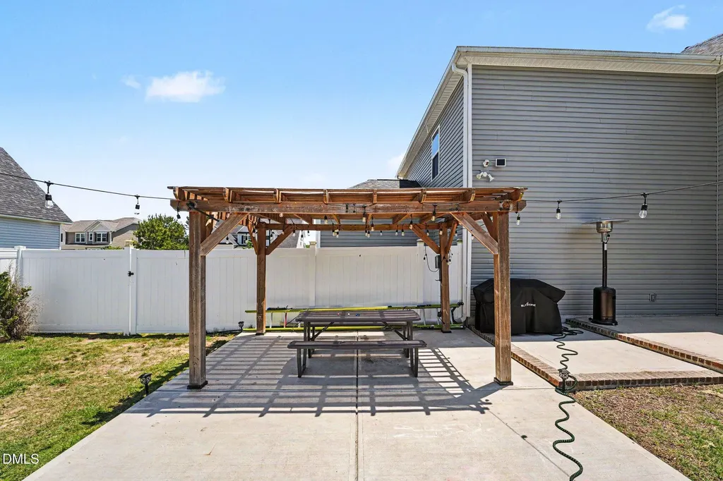17 Barton Bay Lane Clayton NC 27520