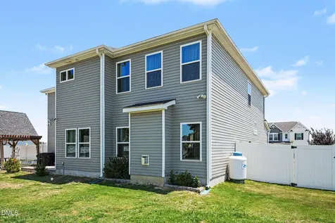 17 Barton Bay Lane Clayton NC 27520